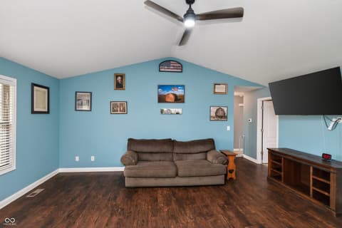 Living room at 1839 Richards Drive, Seymour, IN