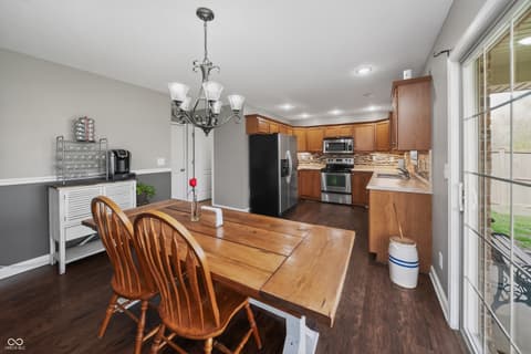 Dining room at 1839 Richards Drive, Seymour, IN