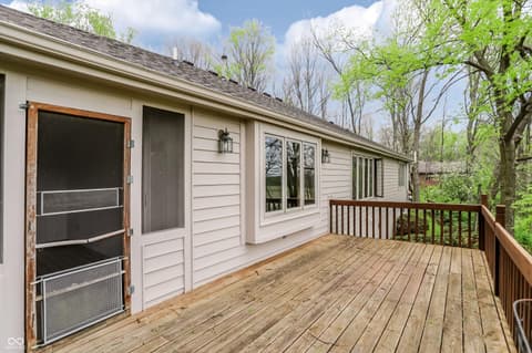 Outdoor living area at 1076 Chipmunk Lane, Pendleton, IN
