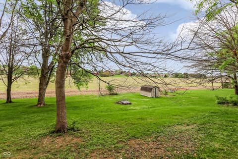 Yard at 1076 Chipmunk Lane, Pendleton, IN