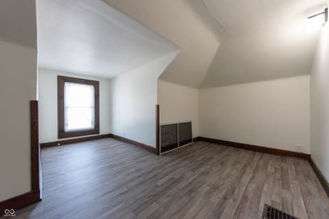 Photo of 1420 Chestnut Street, Columbus, IN