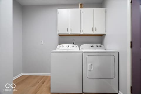 Laundry room at 2507 N Willow Way, Indianapolis, IN