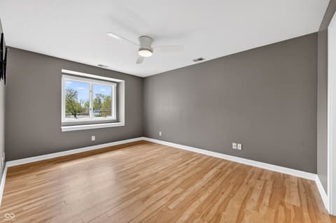 Photo of 771 Coventry Drive, Seymour, IN