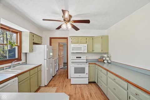 Kitchen at 10261 N Rooker Road, Mooresville, IN