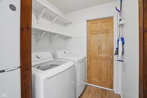 Laundry room at 10261 N Rooker Road, Mooresville, IN