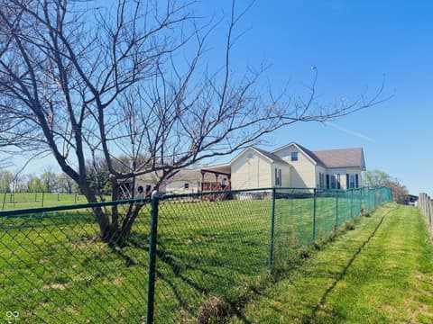 Side exterior at 15241 E Jackson Road, Hope, IN