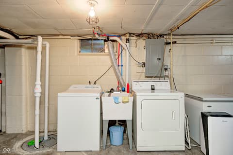 Laundry room at 6644 E Washington Street, Indianapolis, IN