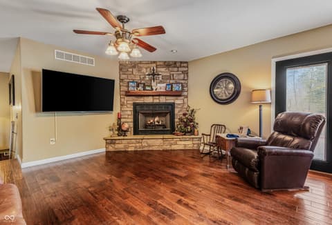 Photo of 6370 W State Road 46, Columbus, IN