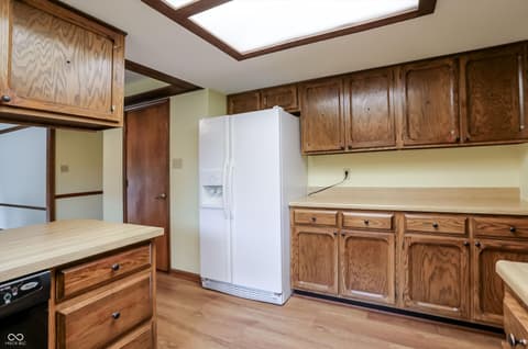 Photo of 35 Village Court, Zionsville, IN