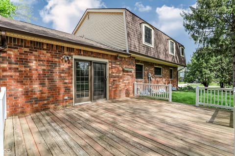 Photo of 35 Village Court, Zionsville, IN