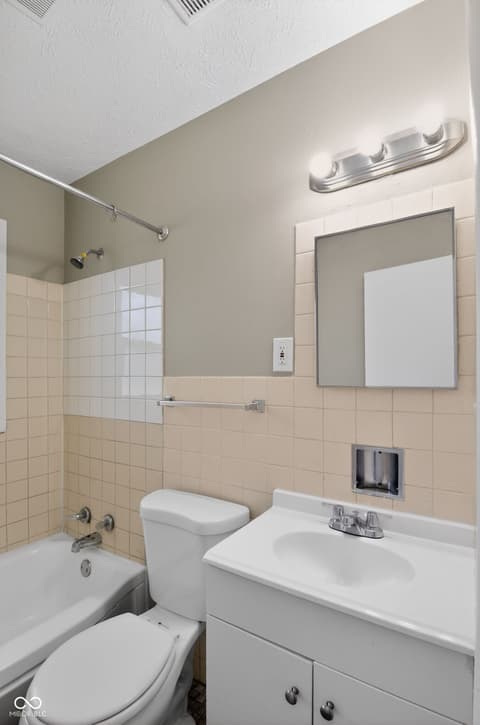 Photo of 7233 E 34th Place, Indianapolis, IN