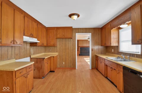 Photo of 802 Chapel Hill Road, Indianapolis, IN