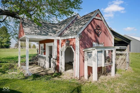 Photo of 1365 N County Road 700 E, Seymour, IN