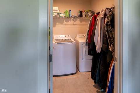 Laundry room at 1230 Maumee Court, Greenfield, IN