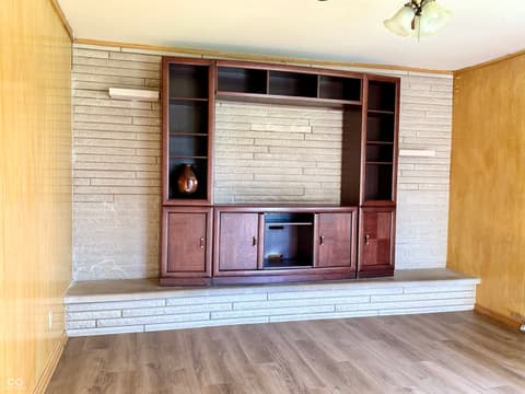 Photo of 8226 Laura Lynne Lane, Indianapolis, IN