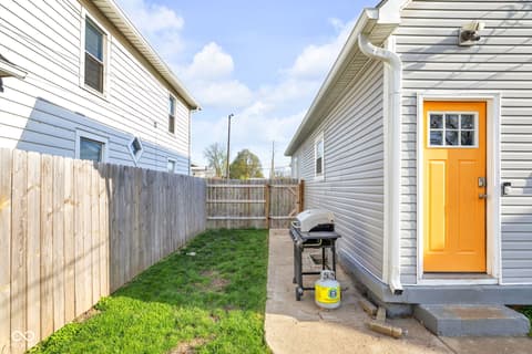 Photo of 1015 E Raymond Street, Indianapolis, IN