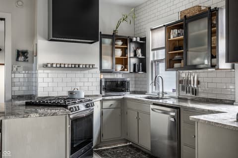 Photo of 850 N College Avenue, Indianapolis, IN
