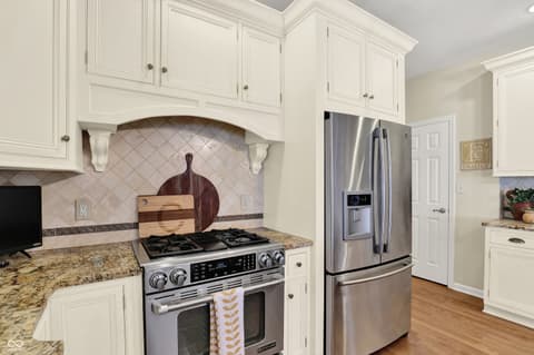 Kitchen at 5771 Osprey Way, Carmel, IN