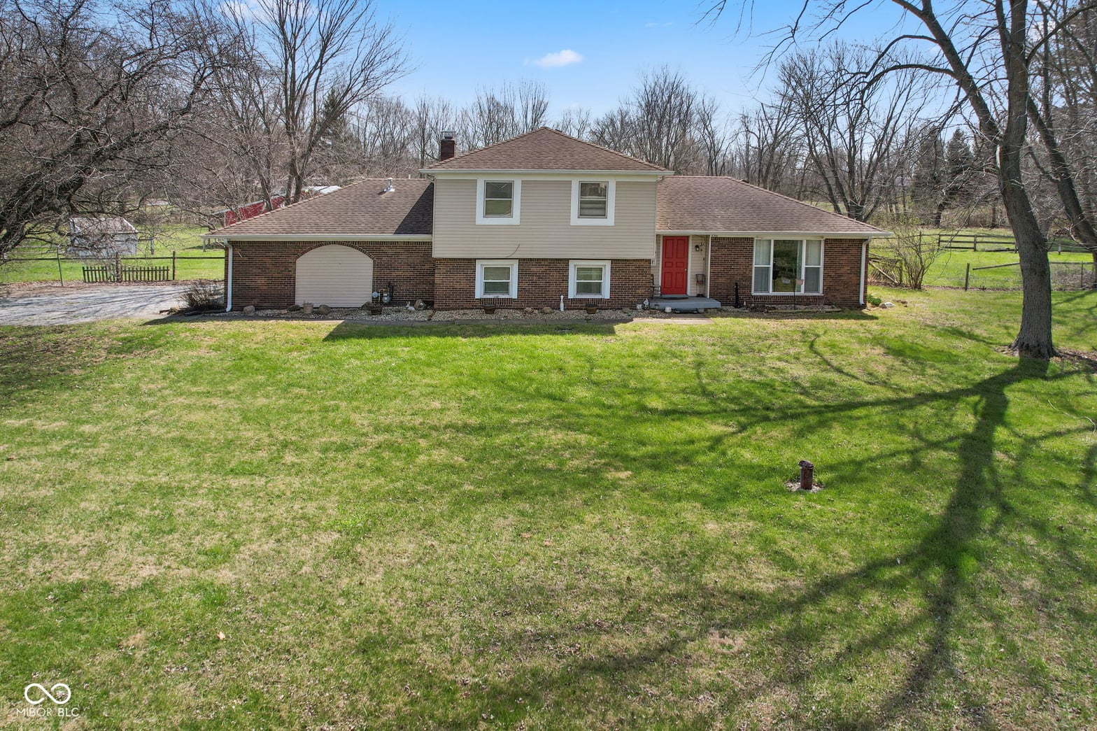 Photo of 2367 E 400 N, Whiteland, IN