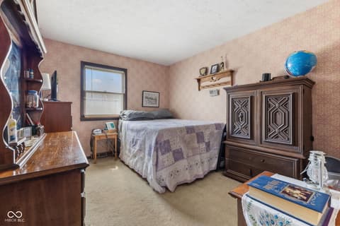 Bedroom at 2367 E 400 N, Whiteland, IN
