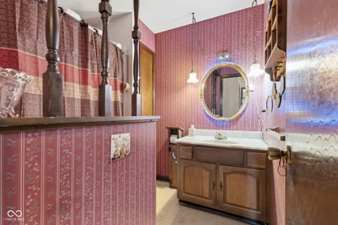 Bathroom at 2367 E 400 N, Whiteland, IN