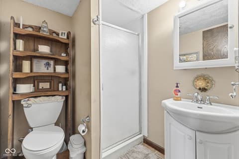 Bathroom at 2367 E 400 N, Whiteland, IN