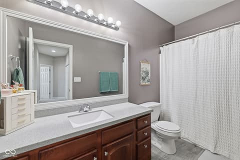 Photo of 2337 Colfax Lane, Indianapolis, IN