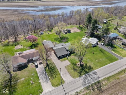 Photo of 1323 S River Road, Attica, IN