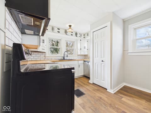 Photo of 3318 E 14th Street, Muncie, IN