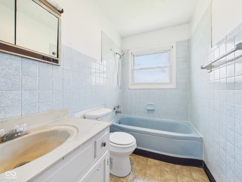 Photo of 2822 Apache Drive, Anderson, IN