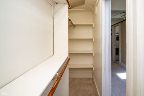 Walk In Closets — 3151 E 150 S, Franklin, IN