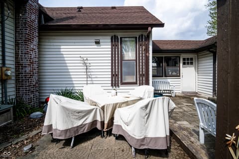 Outdoor living area at 3151 E 150 S, Franklin, IN