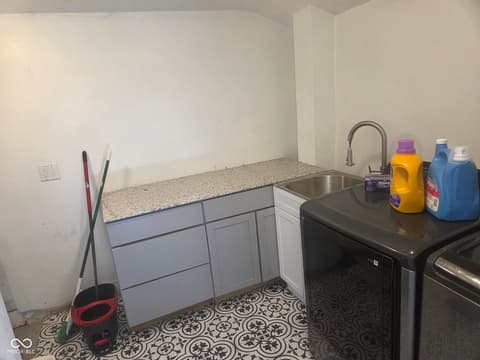 Laundry room at 1331 Union Street, Indianapolis, IN