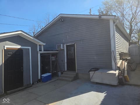 Garage at 1331 Union Street, Indianapolis, IN