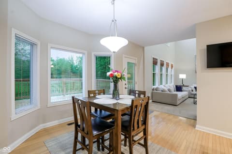 Photo of 11154 Turfgrass Way, Indianapolis, IN