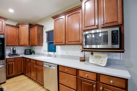 Photo of 11154 Turfgrass Way, Indianapolis, IN