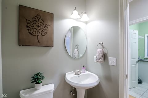 Photo of 11154 Turfgrass Way, Indianapolis, IN