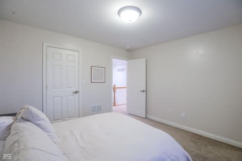 Photo of 11154 Turfgrass Way, Indianapolis, IN