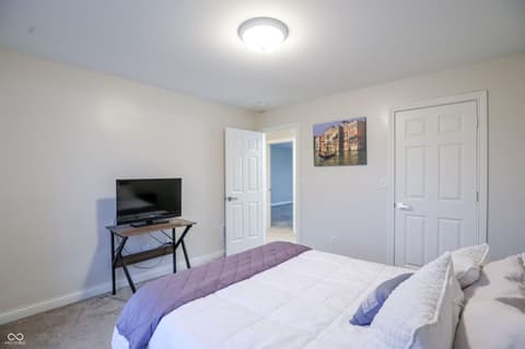 Photo of 11154 Turfgrass Way, Indianapolis, IN
