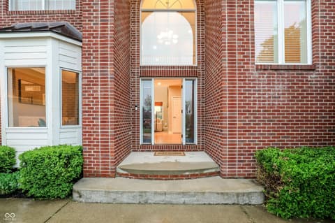 Photo of 11154 Turfgrass Way, Indianapolis, IN