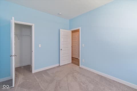 Photo of 9708 Holborn Avenue, McCordsville, IN