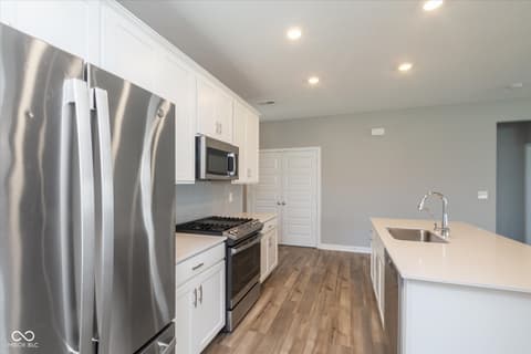 Photo of 9708 Holborn Avenue, McCordsville, IN