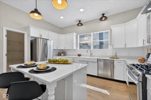 Photo of 942 Jefferson Avenue, Indianapolis, IN