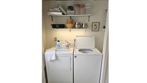 Laundry room at 3259 W Vacation Way, Albion, IN