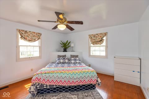 Photo of 1244 Darby Lane, Indianapolis, IN