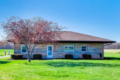 Photo of 5551 W 200 N, Greenfield, IN