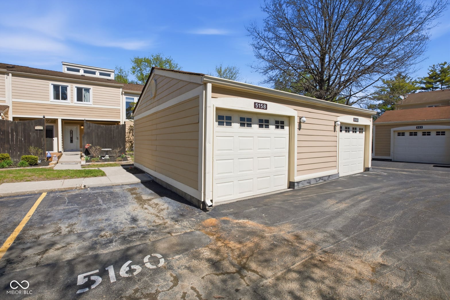 Garage at 5158 Coppertree Lane, Avon, IN