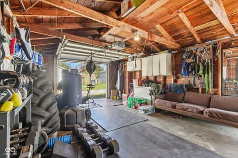 Garage at 1018 Albany Street, Indianapolis, IN