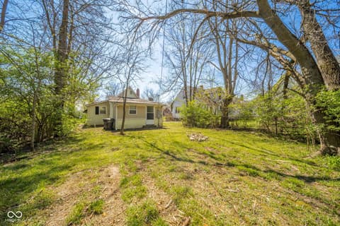 Yard at 1310 W 13th Street, Anderson, IN