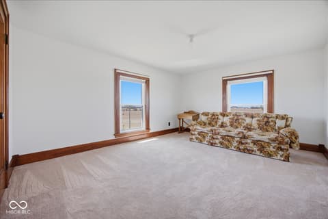 Living room at 3643 W 600 S, Shelbyville, IN